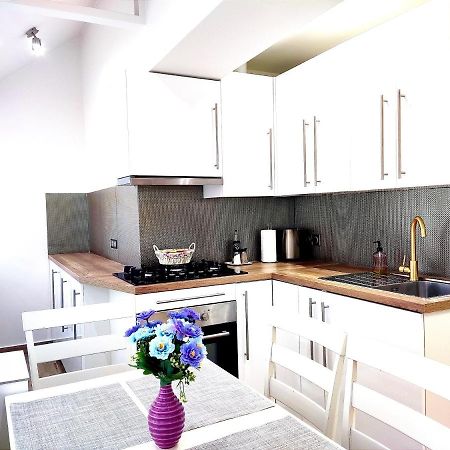 Sun Apartment Center City Chisinau Luaran gambar